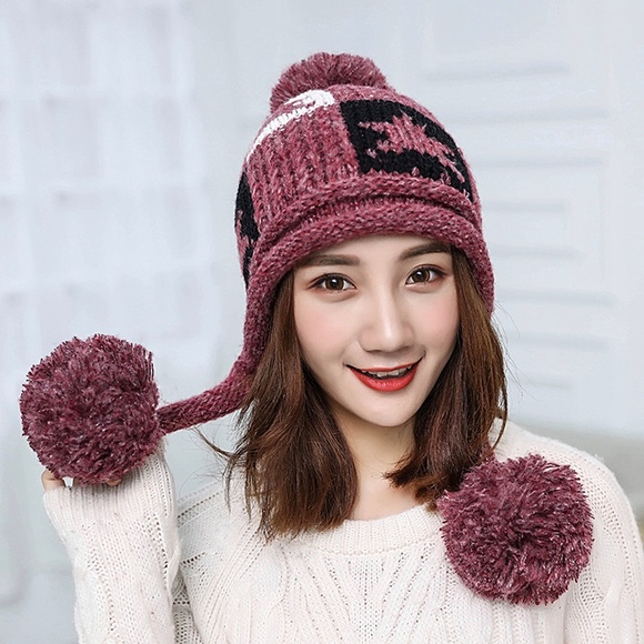Women's Cute Winter Cozy Earflap Knitted Beanies - Picture 1 of 3